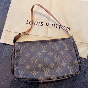 Authentic Louis Vuitton Monogram Pochette Handbag